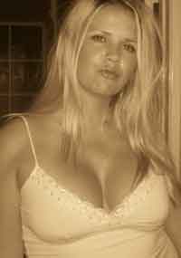 horny North Aurora woman pics